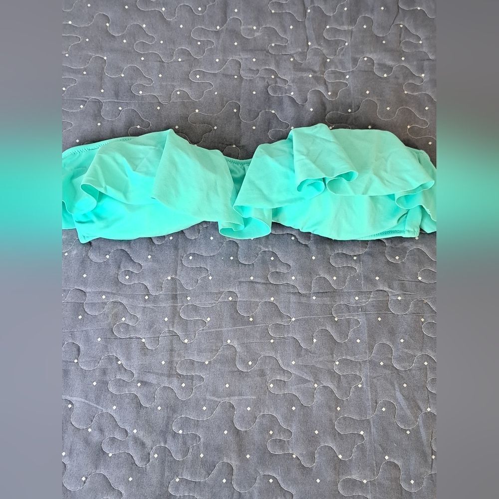 Victoria's Secret strapless bikini top size medium